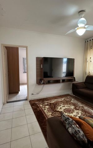 Casa à venda com 147m², 2 quartos e 3 vagas Casa à venda com 147m², 2 quartos e 3 vagasSala