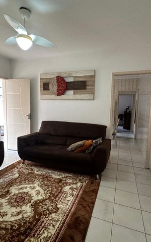 Casa à venda com 147m², 2 quartos e 3 vagas Casa à venda com 147m², 2 quartos e 3 vagasSala