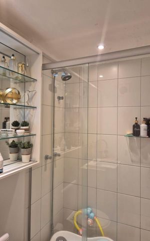 Apartamento à venda com 52m², 2 quartos e 1 vaga Apartamento à venda com 52m², 2 quartos e 1 vagaBanheiro