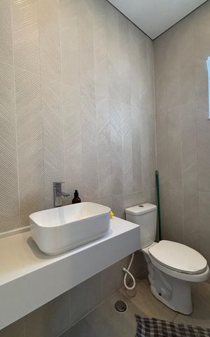 Apartamento à venda com 124m², 2 quartos e 1 vaga Apartamento à venda com 124m², 2 quartos e 1 vagaCobertura - Banheiro
