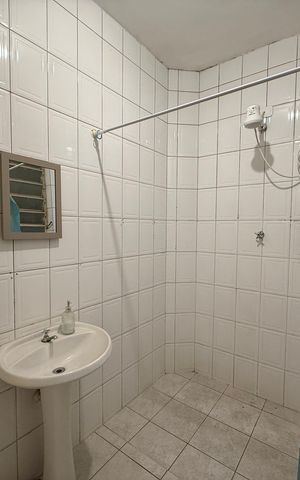 Apartamento à venda com 95m², 3 quartos e sem vaga Apartamento à venda com 95m², 3 quartos e sem vagaBanheiro