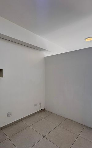 Studio à venda com 30m², 1 quarto e sem vaga Studio à venda com 30m², 1 quarto e sem vagaSala