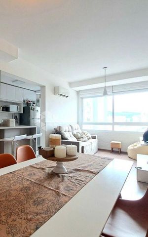 Apartamento à venda com 59m², 2 quartos e 2 vagas Apartamento à venda com 59m², 2 quartos e 2 vagasSala de jantar