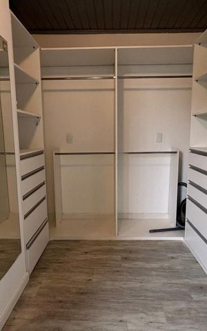 Casa à venda com 170m², 3 quartos e 4 vagas Casa à venda com 170m², 3 quartos e 4 vagasQuarto 1