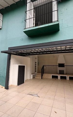 Casa à venda com 170m², 3 quartos e 4 vagas