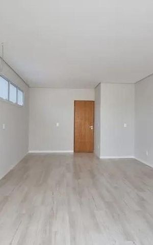 Casa à venda com 280m², 4 quartos e 4 vagas Casa à venda com 280m², 4 quartos e 4 vagasSala