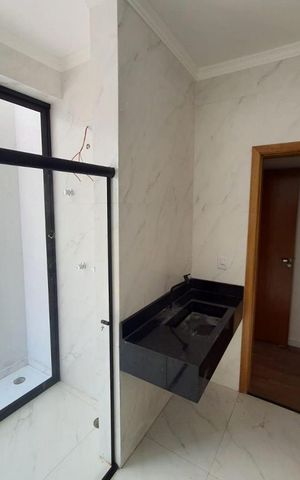 Casa à venda com 170m², 3 quartos e 2 vagas