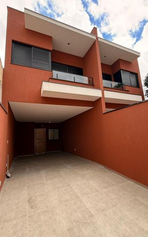 Casa à venda com 170m², 3 quartos e 2 vagas