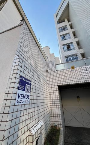 Apartamento à venda com 120m², 4 quartos e 2 vagas Apartamento à venda com 120m², 4 quartos e 2 vagasPlaca QuintoAndar