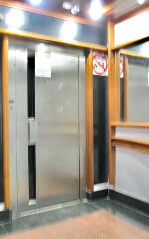 Apartamento à venda com 120m², 4 quartos e 2 vagas Apartamento à venda com 120m², 4 quartos e 2 vagasRecepção