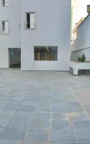 Apartamento à venda com 120m², 4 quartos e 2 vagas Apartamento à venda com 120m², 4 quartos e 2 vagasÁrea Comum - Salão de Festas