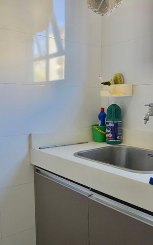 Apartamento à venda com 120m², 4 quartos e 2 vagas Apartamento à venda com 120m², 4 quartos e 2 vagasÁrea de Serviço