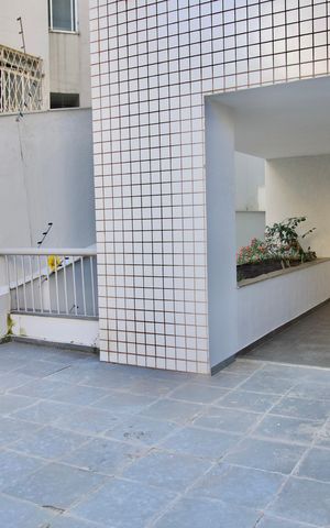 Apartamento à venda com 120m², 4 quartos e 2 vagas Apartamento à venda com 120m², 4 quartos e 2 vagasÁrea Comum - Pilotis