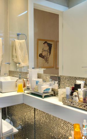 Apartamento à venda com 120m², 4 quartos e 2 vagas Apartamento à venda com 120m², 4 quartos e 2 vagasSuíte - Banheiro