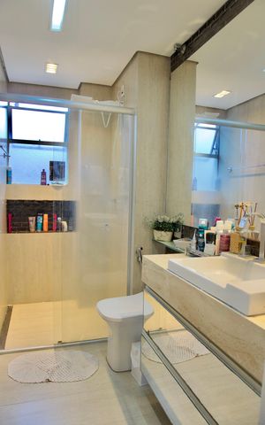 Apartamento à venda com 120m², 4 quartos e 2 vagas Apartamento à venda com 120m², 4 quartos e 2 vagasBanheiro