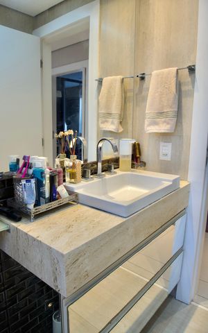Apartamento à venda com 120m², 4 quartos e 2 vagas Apartamento à venda com 120m², 4 quartos e 2 vagasBanheiro