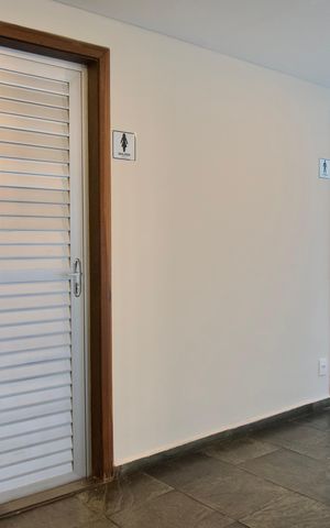 Apartamento à venda com 120m², 4 quartos e 2 vagas Apartamento à venda com 120m², 4 quartos e 2 vagasÁrea Comum - Salão de Festas