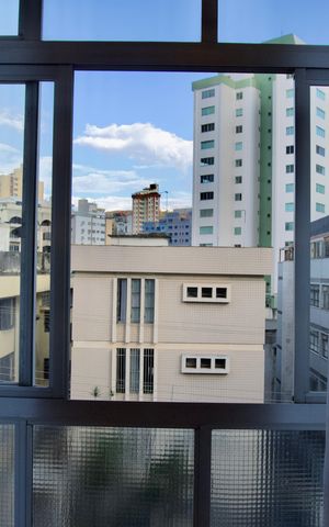 Apartamento à venda com 120m², 4 quartos e 2 vagas Apartamento à venda com 120m², 4 quartos e 2 vagasSala - Janela