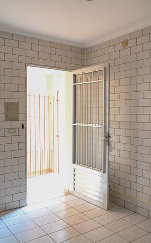 Casa à venda com 184m², 1 quarto e 2 vagas