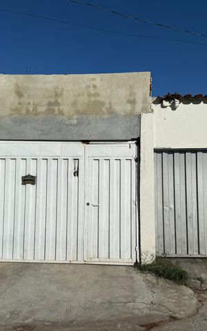 Casa para alugar com 130m², 3 quartos e 3 vagas Casa para alugar com 130m², 3 quartos e 3 vagasFachada