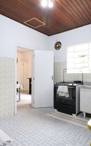 Casa para alugar com 170m², 2 quartos e 2 vagasCozinha