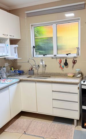 Casa para alugar com 220m², 3 quartos e 3 vagas Casa para alugar com 220m², 3 quartos e 3 vagasCozinha