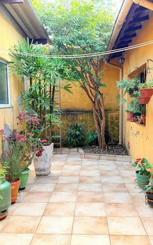 Casa para alugar com 220m², 3 quartos e 3 vagas