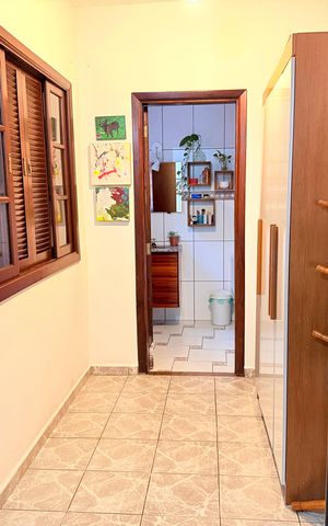 Casa para alugar com 220m², 3 quartos e 3 vagas Casa para alugar com 220m², 3 quartos e 3 vagasQuarto 1