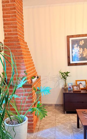 Casa para alugar com 220m², 3 quartos e 3 vagas Casa para alugar com 220m², 3 quartos e 3 vagasSala