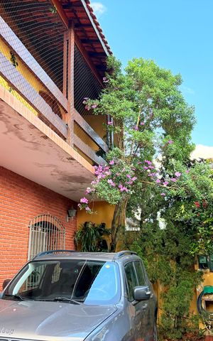 Casa para alugar com 220m², 3 quartos e 3 vagas