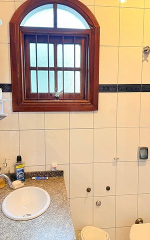 Casa para alugar com 220m², 3 quartos e 3 vagas Casa para alugar com 220m², 3 quartos e 3 vagasBanheiro 2