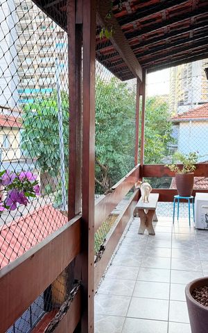Casa para alugar com 220m², 3 quartos e 3 vagas Casa para alugar com 220m², 3 quartos e 3 vagasVaranda