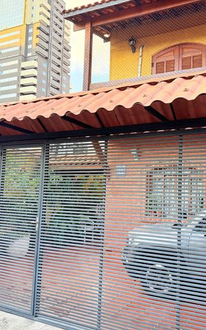 Casa para alugar com 220m², 3 quartos e 3 vagas