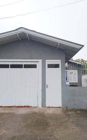 Casa para alugar com 130m², 3 quartos e 2 vagasFachada