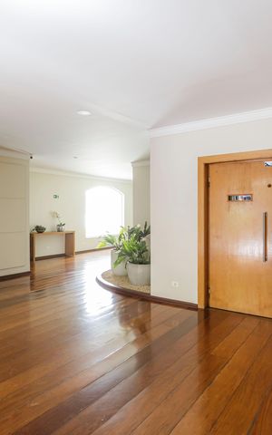 Apartamento à venda com 120m², 3 quartos e 1 vaga Apartamento à venda com 120m², 3 quartos e 1 vagaHall social