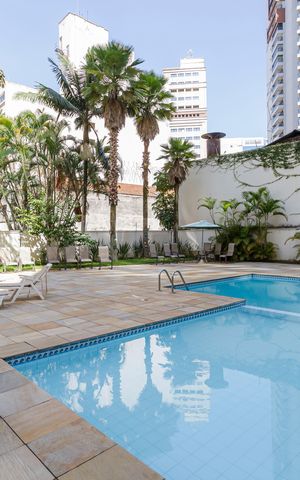 Apartamento à venda com 120m², 3 quartos e 1 vaga Apartamento à venda com 120m², 3 quartos e 1 vagaÁrea comum - Piscina