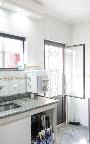 Casa à venda com 149m², 2 quartos e 2 vagasCozinha