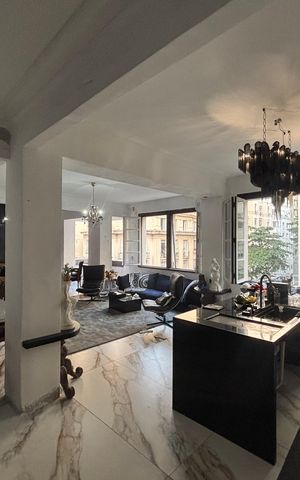 Apartamento à venda com 157m², 4 quartos e 1 vaga Apartamento à venda com 157m², 4 quartos e 1 vagaCozinha americana