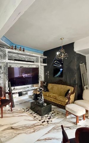 Apartamento à venda com 157m², 4 quartos e 1 vaga Apartamento à venda com 157m², 4 quartos e 1 vagaSala