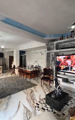 Apartamento à venda com 157m², 4 quartos e 1 vaga Apartamento à venda com 157m², 4 quartos e 1 vagaSala