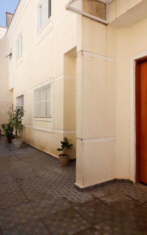 Casa de condomínio à venda com 57m², 2 quartos e 1 vaga Casa de condomínio à venda com 57m², 2 quartos e 1 vagaÁrea comum