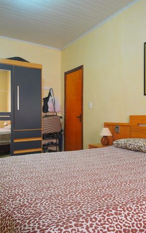 Casa à venda com 186m², 3 quartos e 2 vagasQuarto 1 