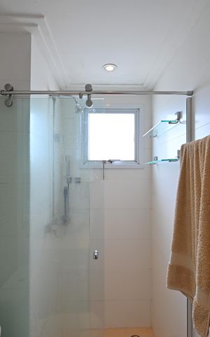 Apartamento à venda com 84m², 3 quartos e 2 vagasBanheiro da Suíte