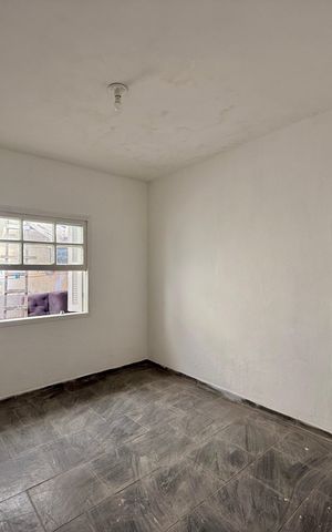 Casa para alugar com 50m², 1 quarto e sem vaga Casa para alugar com 50m², 1 quarto e sem vagaSala/Quarto
