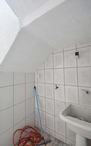 Casa à venda com 198m², 4 quartos e 4 vagas Casa à venda com 198m², 4 quartos e 4 vagasÁrea de Serviço