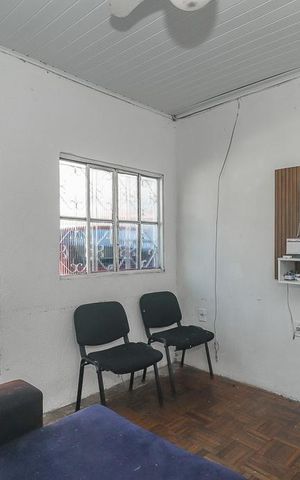 Casa à venda com 100m², 2 quartos e 2 vagasSala
