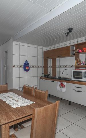 Casa à venda com 100m², 2 quartos e 2 vagasCozinha