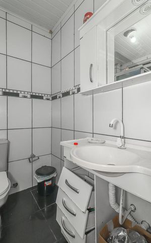 Casa à venda com 100m², 2 quartos e 2 vagasBanheiro