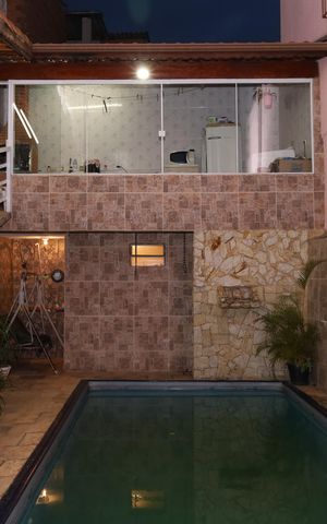 Casa à venda com 400m², 5 quartos e 6 vagasQuintal com Piscina