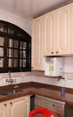 Casa à venda com 400m², 5 quartos e 6 vagasCozinha 1